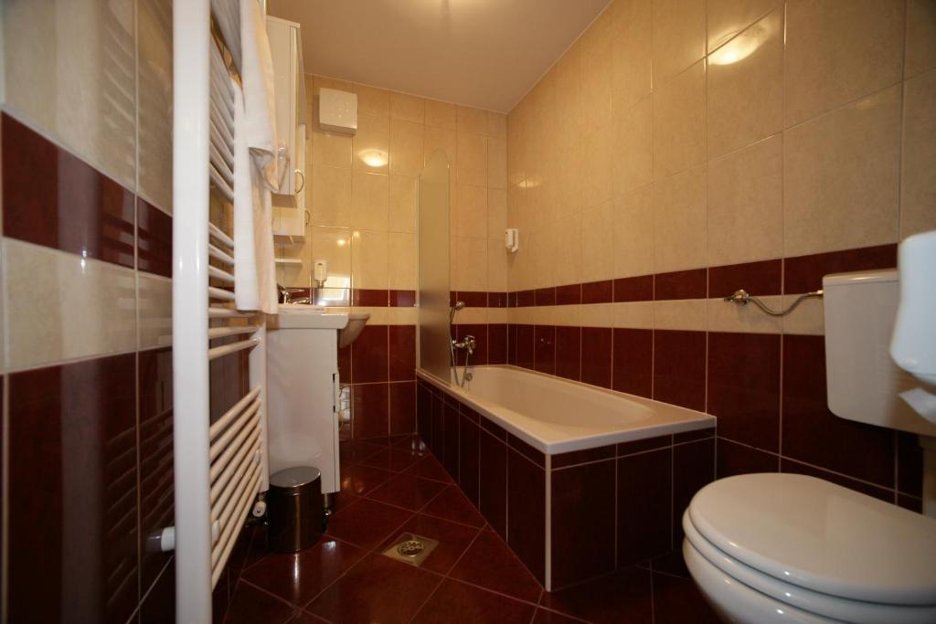 Hotel Aqua Roma Rimske Toplice Room photo